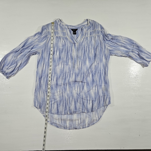 Intro. Blue 3/4 sleeve top womens size medium - Picture 6 of 9